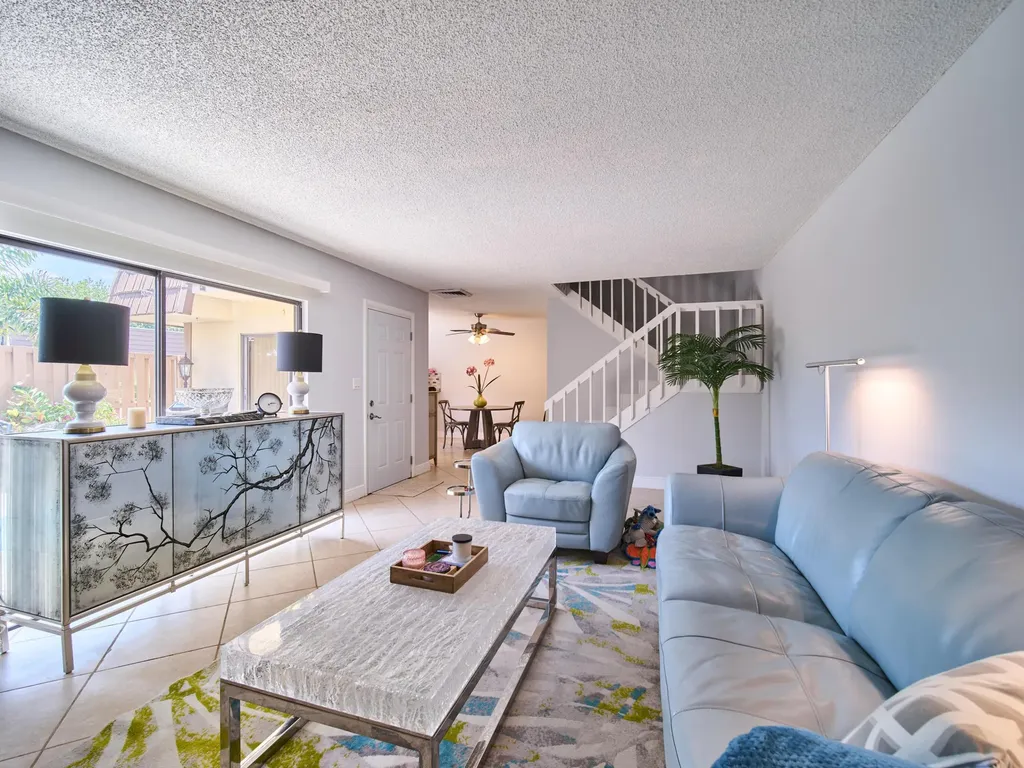 1120 11th Court Palm Beach Gardens FL 33410