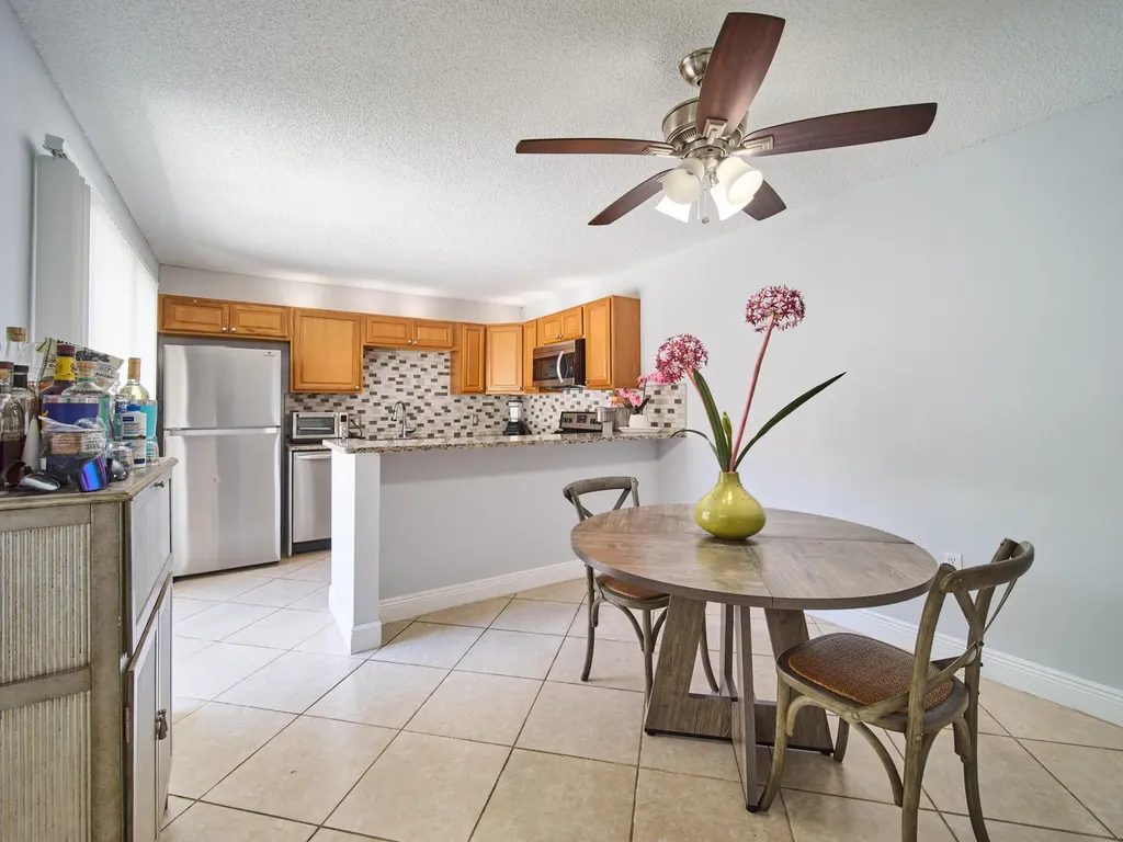 1120 11th Court Palm Beach Gardens FL 33410