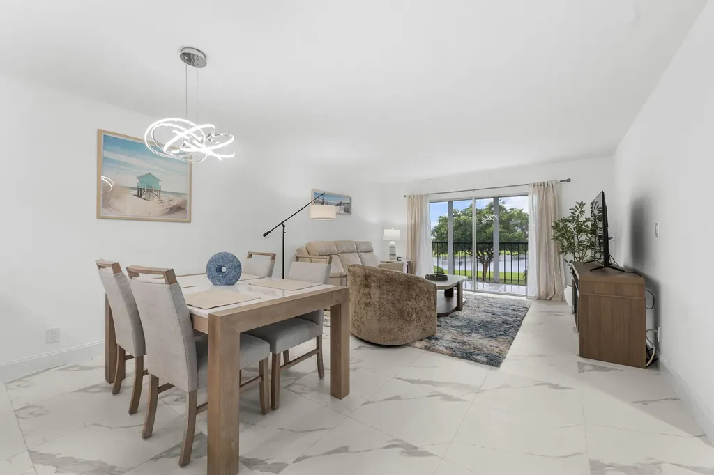 6936 Huntington Lane Delray Beach FL 33446
