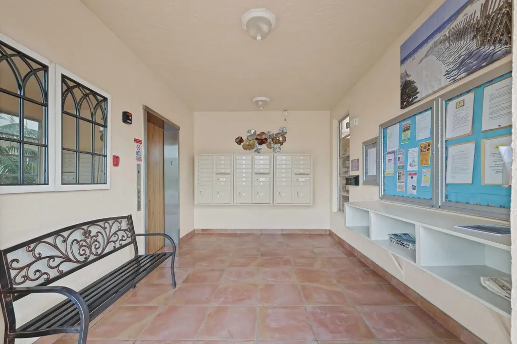 6936 Huntington Lane Delray Beach FL 33446