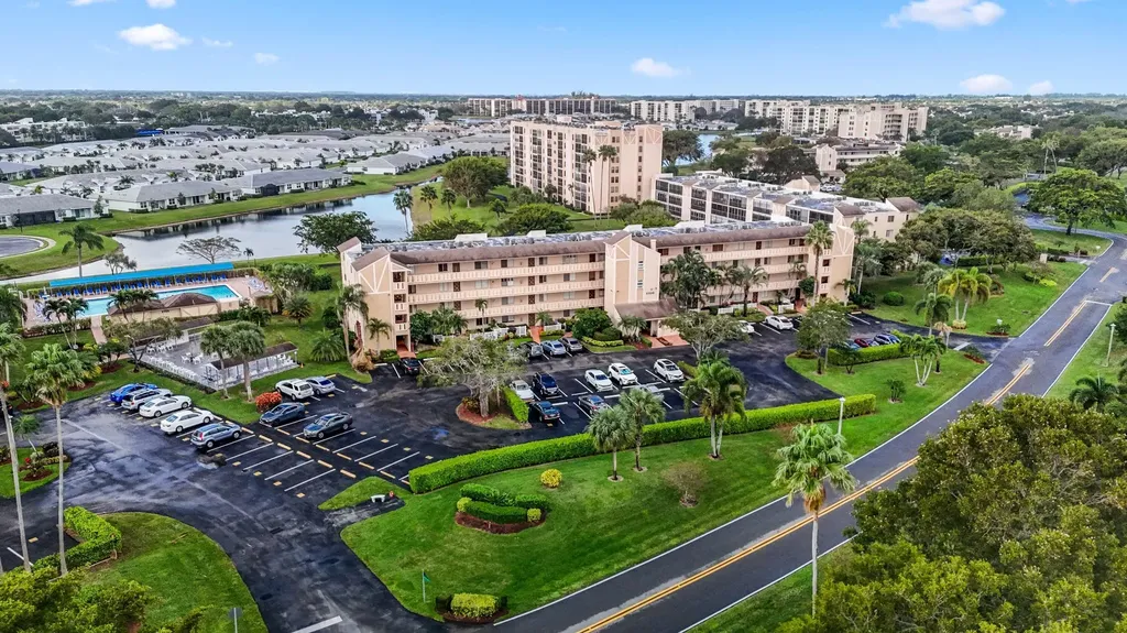6936 Huntington Lane Delray Beach FL 33446