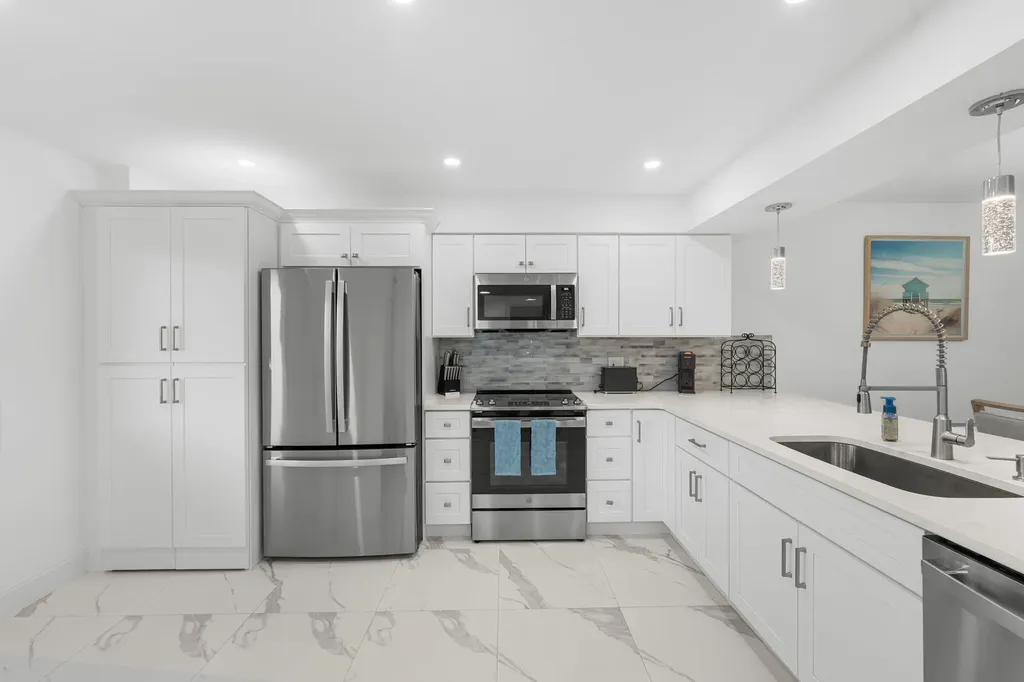 6936 Huntington Lane Delray Beach FL 33446