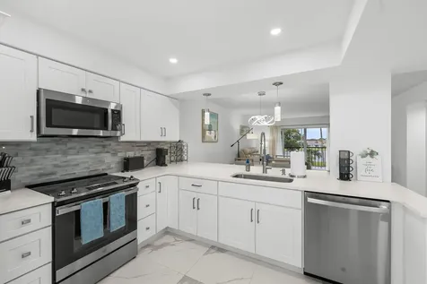 6936 Huntington Lane Delray Beach FL 33446