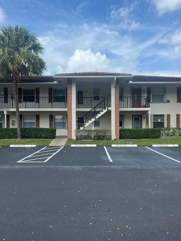 9993 Three Lakes Circle Boca Raton FL 33428