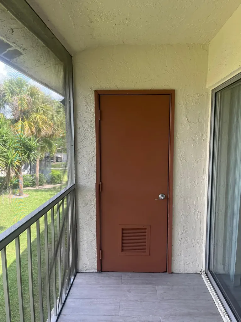 9993 Three Lakes Circle Boca Raton FL 33428