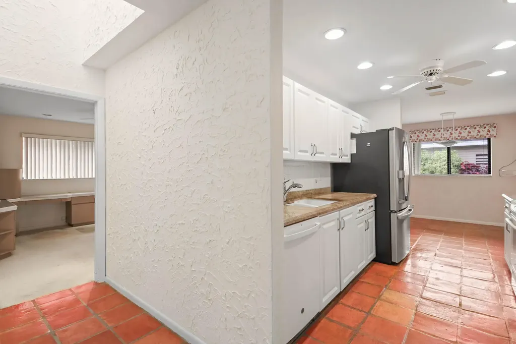 6888 Fountains Circle Lake Worth FL 33467