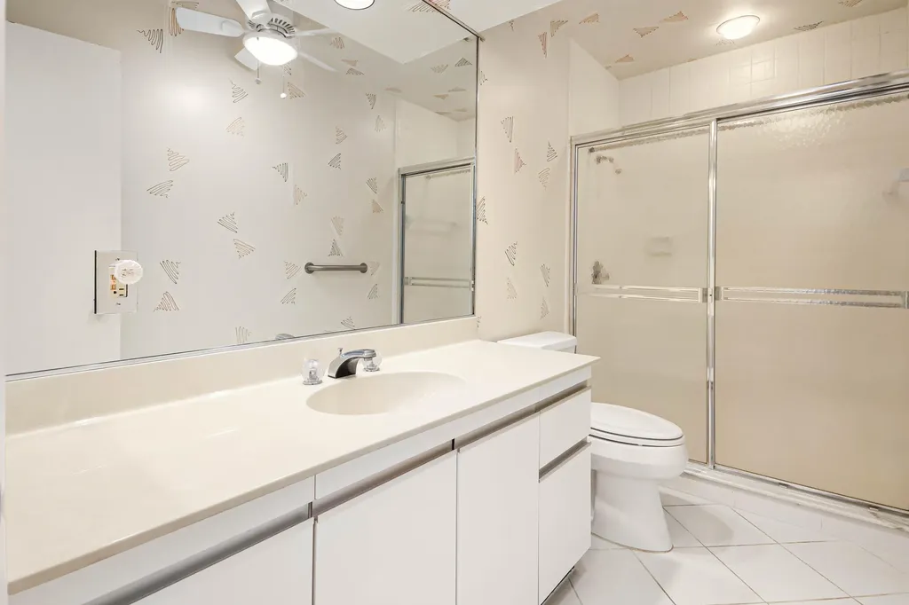 6888 Fountains Circle Lake Worth FL 33467