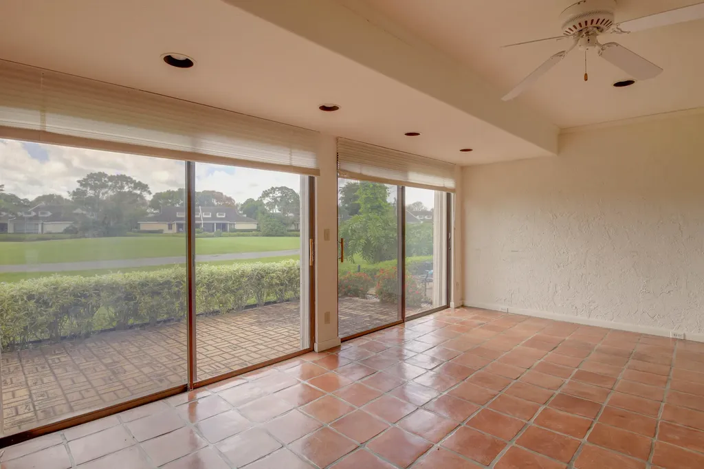 6888 Fountains Circle Lake Worth FL 33467