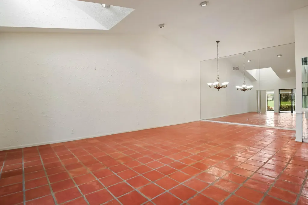 6888 Fountains Circle Lake Worth FL 33467