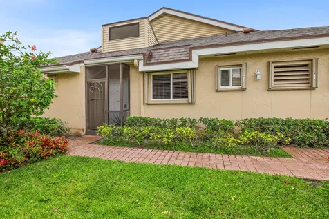 6888 Fountains Circle Lake Worth FL 33467