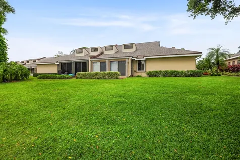 6888 Fountains Circle Lake Worth FL 33467