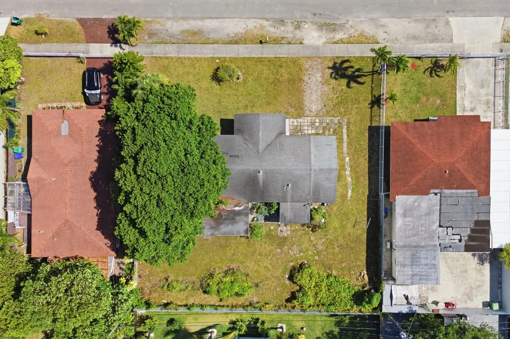 1129 NW 105th Street Miami FL 33150