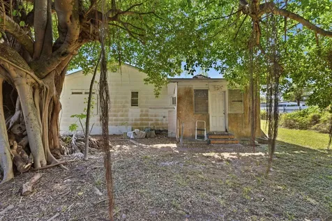1129 NW 105th Street Miami FL 33150