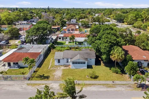 1129 NW 105th Street Miami FL 33150