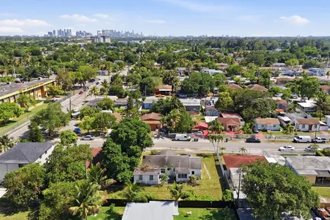 1129 NW 105th Street Miami FL 33150