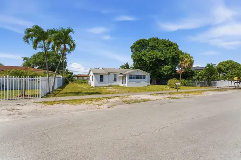1129 NW 105th Street Miami FL 33150