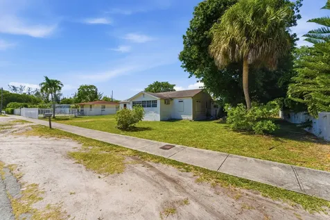 1129 NW 105th Street Miami FL 33150