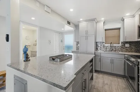 400 N Surf Road Hollywood FL 33019