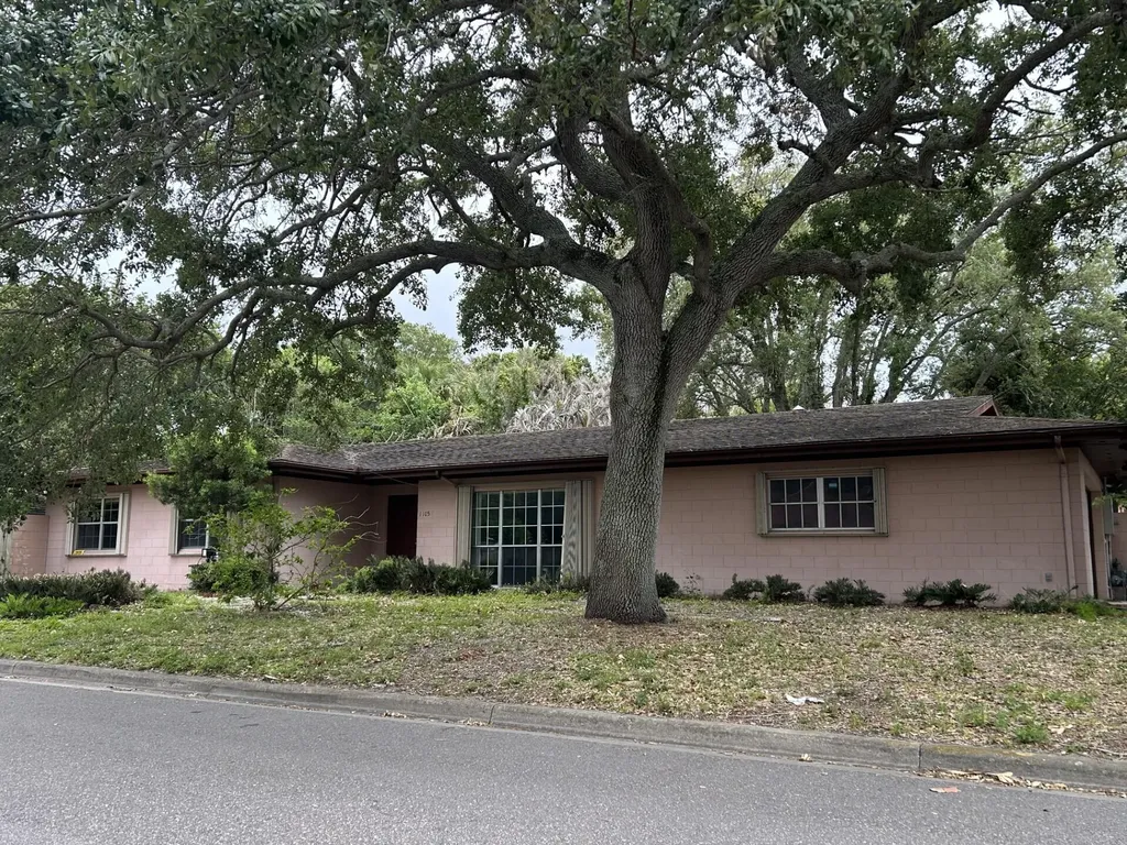 1105 Kentucky Avenue Fort Pierce FL 34950