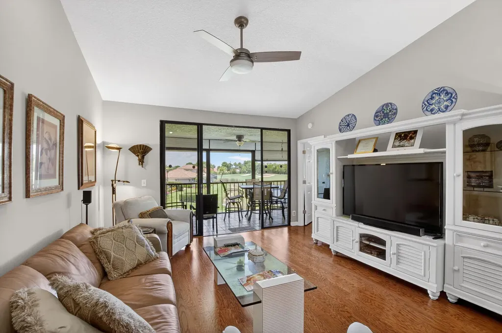 7701 Glendevon Lane Delray Beach FL 33446