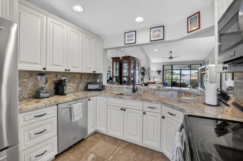 7701 Glendevon Lane Delray Beach FL 33446