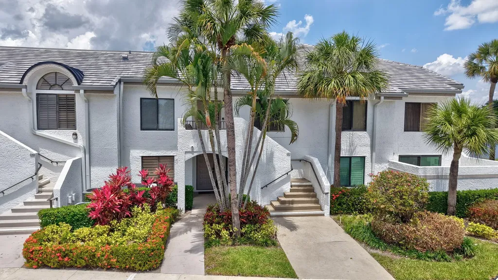 7701 Glendevon Lane Delray Beach FL 33446