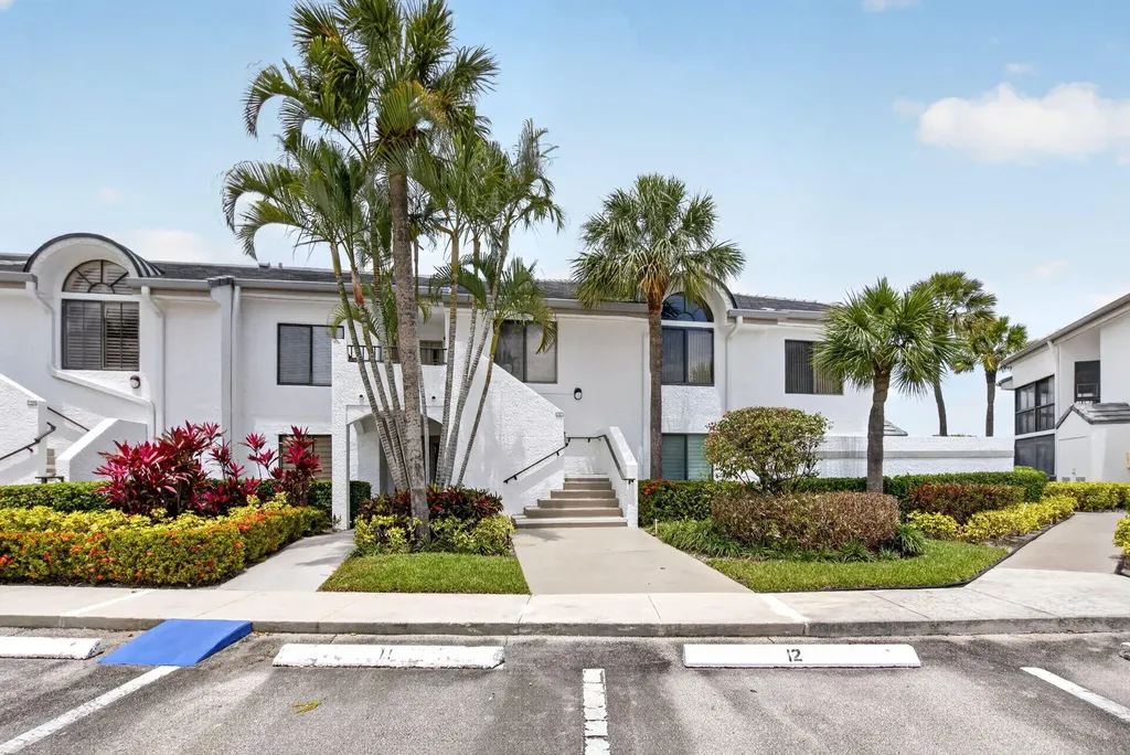 7701 Glendevon Lane Delray Beach FL 33446