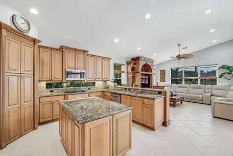 7945 Amethyst Lake Point Lake Worth FL 33467