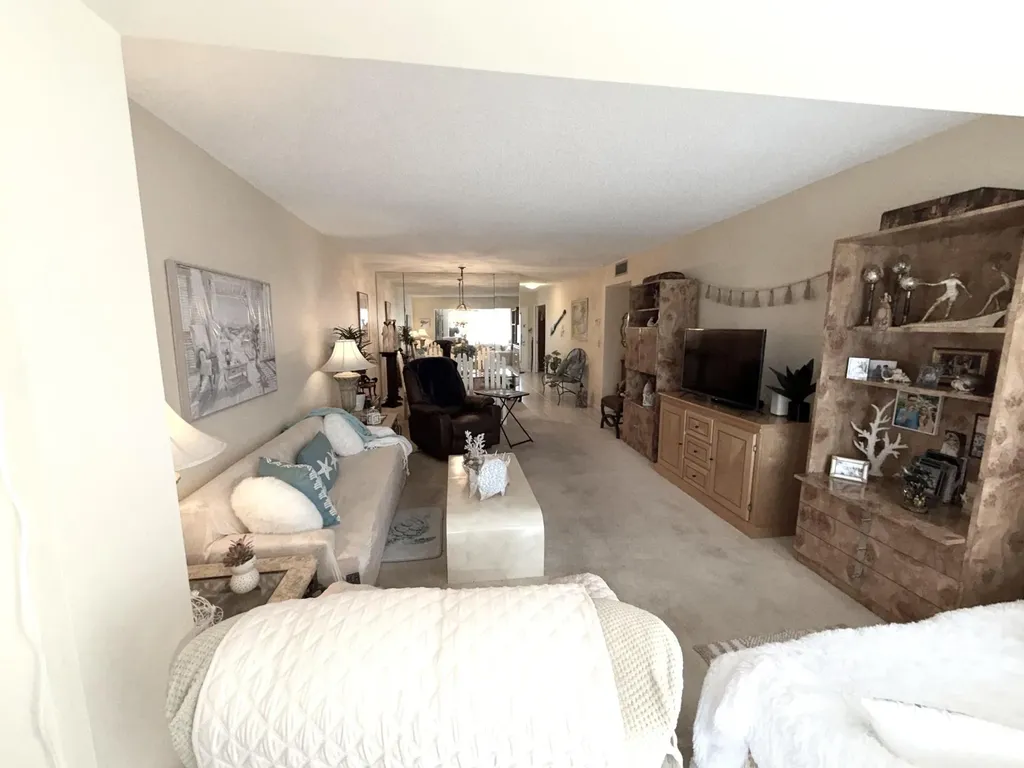 1030 Silk Oak Terrace Delray Beach FL 33445