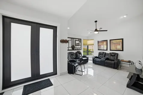 7614 NW 87th Avenue Tamarac FL 33321