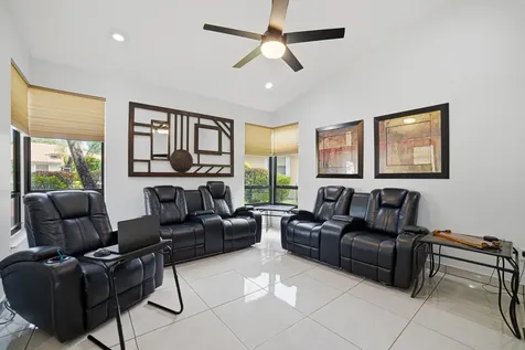 7614 NW 87th Avenue Tamarac FL 33321