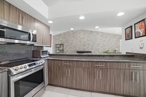 7614 NW 87th Avenue Tamarac FL 33321