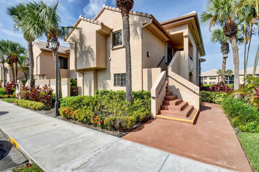 15711 Loch Maree Lane Delray Beach FL 33446