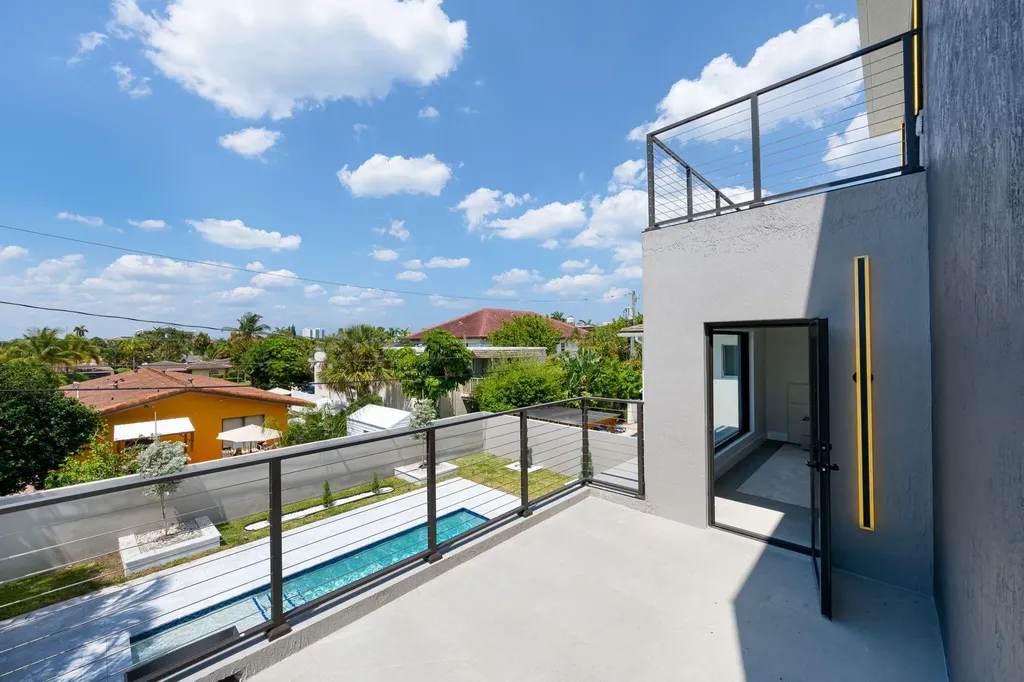 3225 Canal Drive Pompano Beach FL 33062
