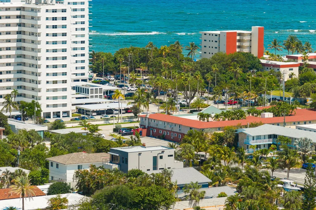 3225 Canal Drive Pompano Beach FL 33062