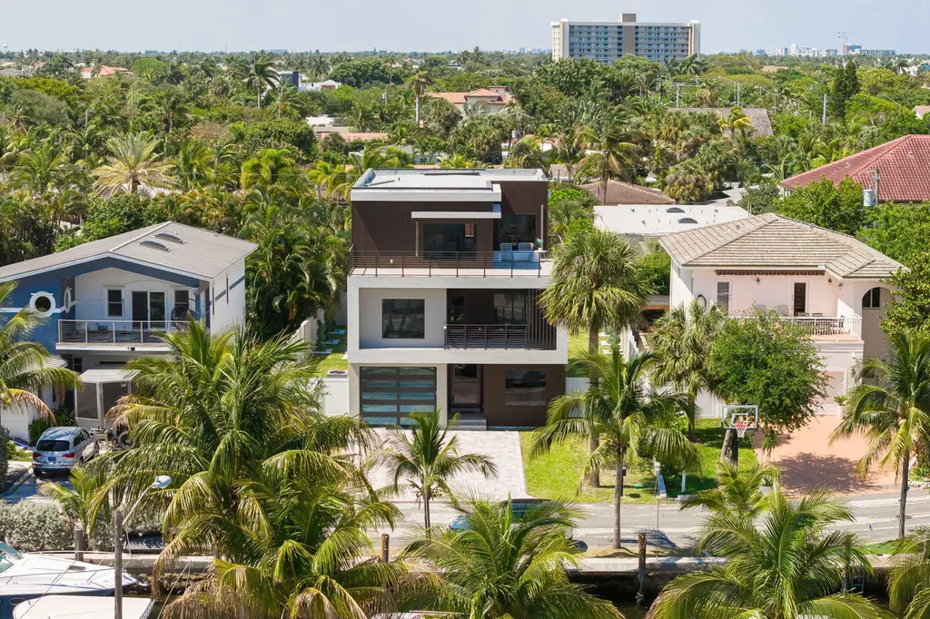 3225 Canal Drive Pompano Beach FL 33062