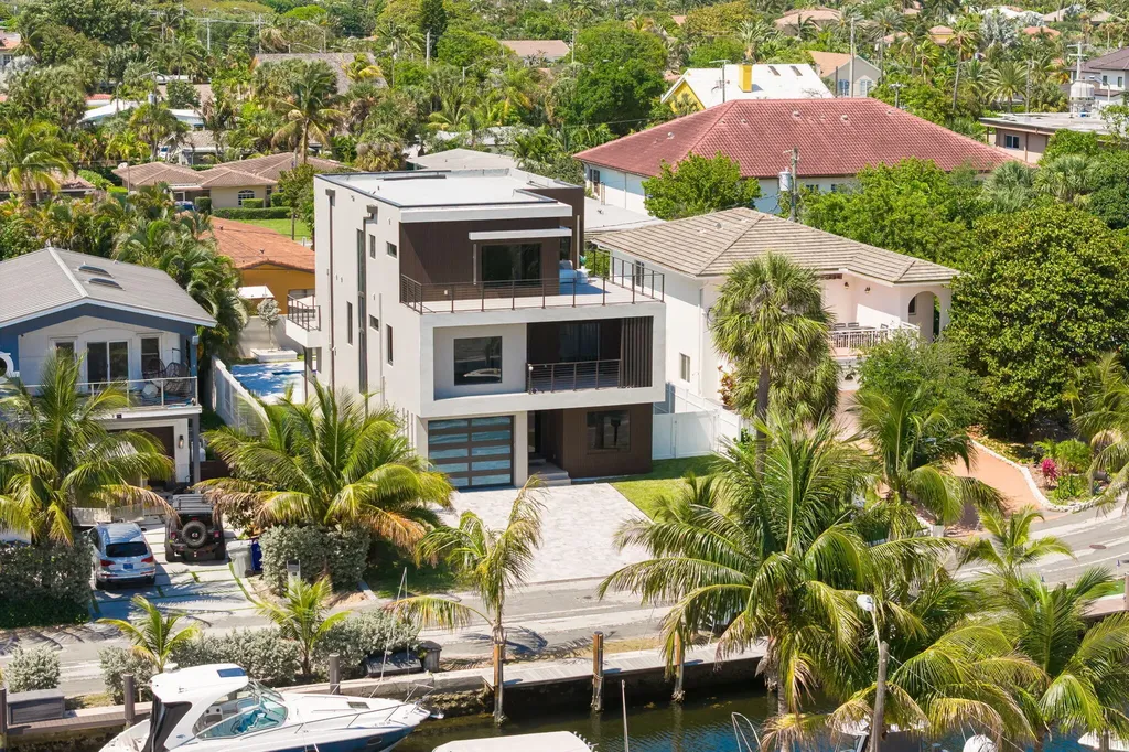 3225 Canal Drive Pompano Beach FL 33062