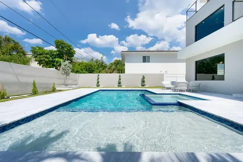 3225 Canal Drive Pompano Beach FL 33062
