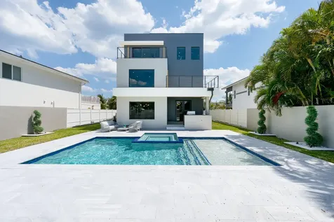3225 Canal Drive Pompano Beach FL 33062