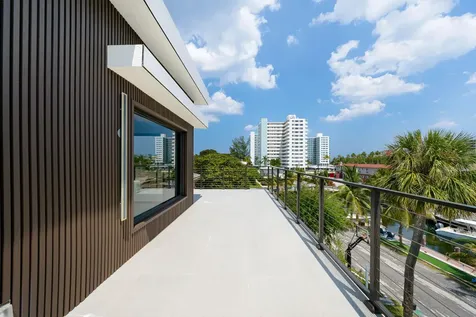 3225 Canal Drive Pompano Beach FL 33062