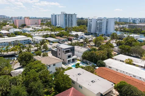 3225 Canal Drive Pompano Beach FL 33062