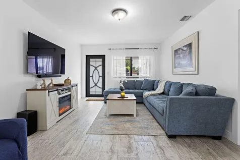 4328 SW 9th Terrace Miami FL 33134
