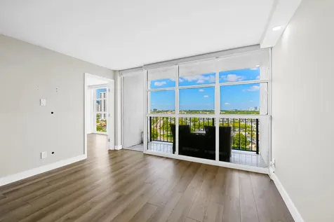 600 Parkview Drive Hallandale Beach FL 33009
