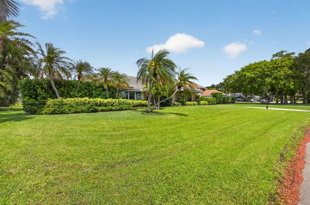19 Dunbar Road Palm Beach Gardens FL 33418