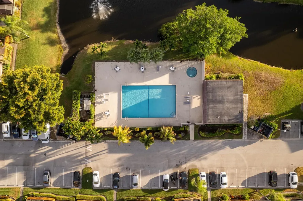7780 Courtyard Run W Boca Raton FL 33433