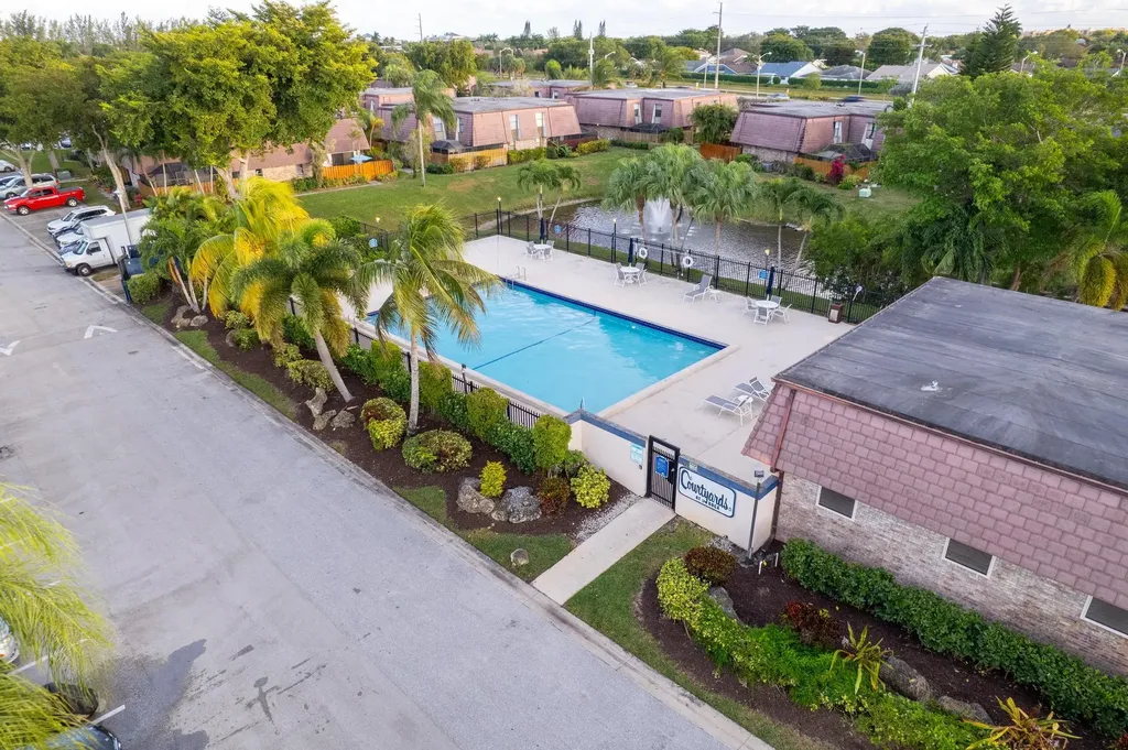 7780 Courtyard Run W Boca Raton FL 33433