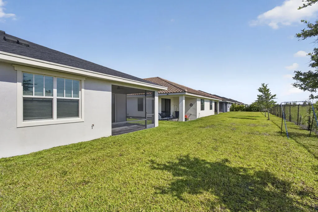 1302 Tangled Orchard Trace Loxahatchee FL 33470
