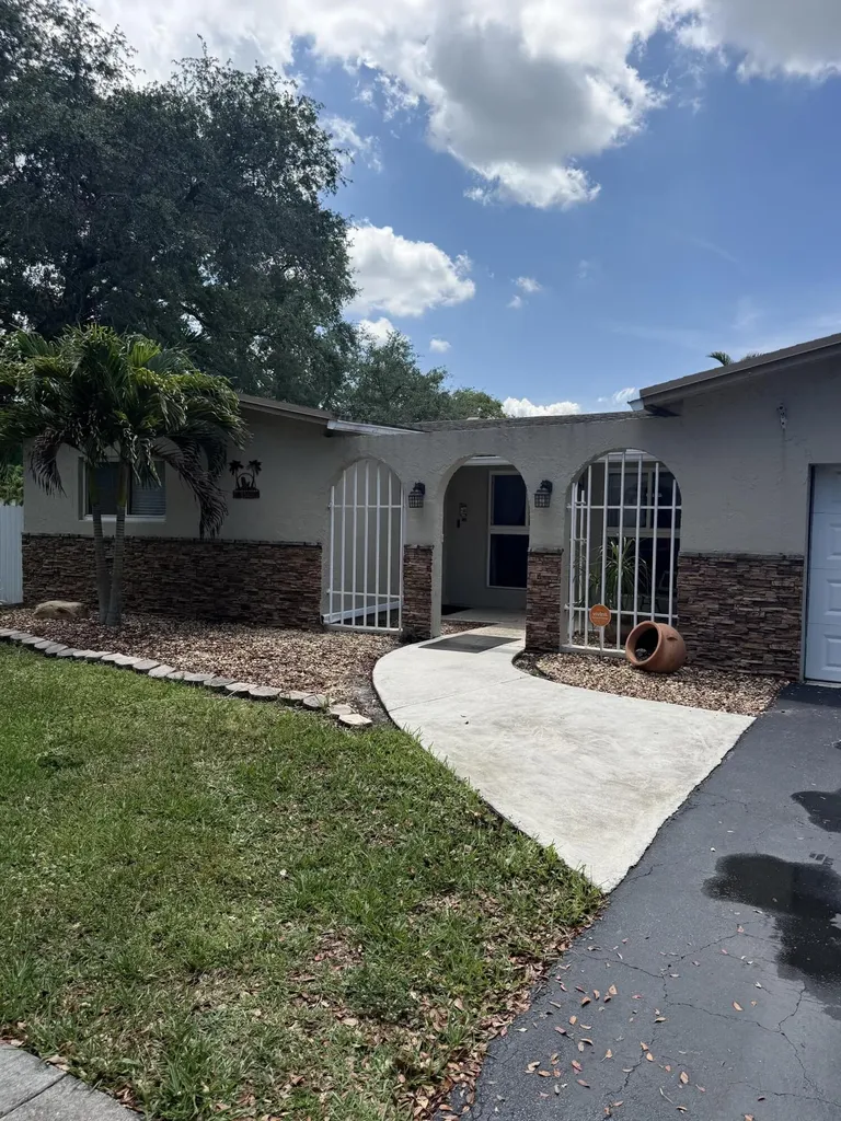 9101 SW 52nd Court Cooper City FL 33328