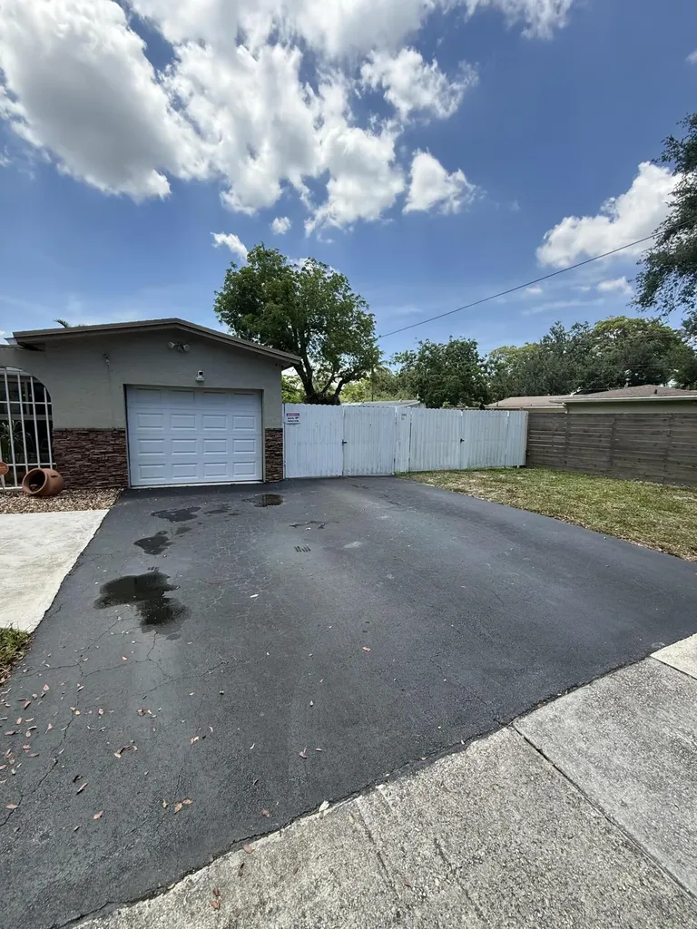 9101 SW 52nd Court Cooper City FL 33328