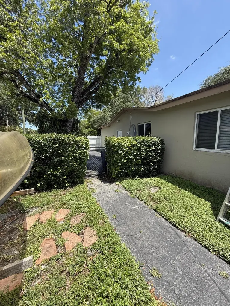 9101 SW 52nd Court Cooper City FL 33328
